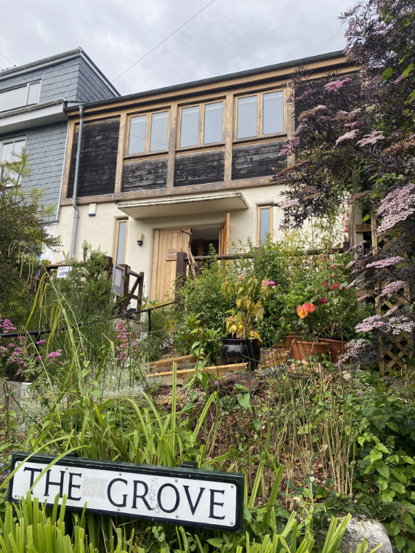 Golden Buddha Centre
The Grove, Totnes, TQ9 5EP